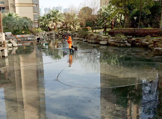 文成景观池淤泥清理